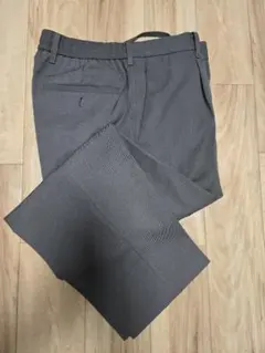 UNIQLO タックワイドテーパードパンツ S