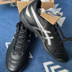 新品アシックスサッカートレーニングシューズ黒シルバー26.5cmDSライトワイド