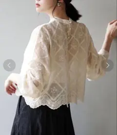 【新品未着用】 zootie パンチングレース スカラップ ブラウス 長袖 Fのサムネイル