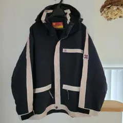 Item thumbnail for item bbba6e48-afb4-4c5a-bd5d-6f346b96ac33