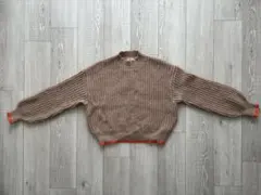 リブ編みベージュセーター