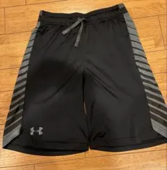 Under Armour 紺色ハーフパンツ YXL