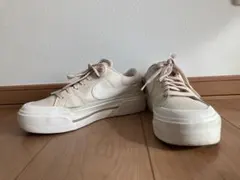 Nike コートレガシーリフト　２４.５センチ