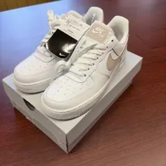 Nike Air Force 1 ホワイト ゴールド刺繍 CT1975-991 - メルカリ