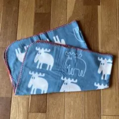 moz トナカイ柄のひざ掛け　約60cm x 90cm