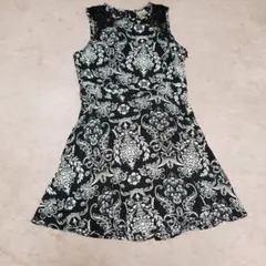 【美品】FOREVER21花柄ワンピース