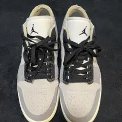 限定品　NIKE AIR JORDAN 1 LOW グレー ブラック スニーカーのサムネイル
