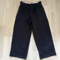 タック チノパン