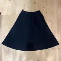 ユニクロ　ブラック フレアスカート ひざ丈