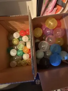 カプセルトイ用プラスチックカプセル