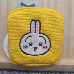 ちいかわ　カラビナ付き刺繍スクエアミニポーチ　うさぎ　プライズ品
