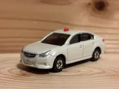 トミカ スバル レガシィ B4 パトカー　改造　カスタム　覆面パトカーのサムネイル