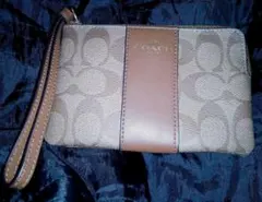 COACH シグネチャージップ　リストレットポーチ