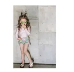 【新品】おしゃれ度高い二点セット韓国子供用帽子付き女の子水着