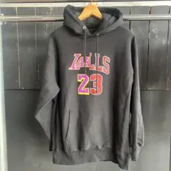 Item thumbnail for item 459539f2-ddac-461f-98c6-50e332999f13