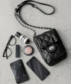 ブラック キルティング ショルダーバッグ