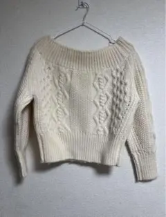 FRAY I.D アイボリー ケーブル編みオフショルニット