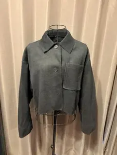 ブラック　クロップドジャケット