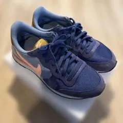 Item thumbnail for item 2822f470-d58d-4067-bf9b-6af1c6cdf90a