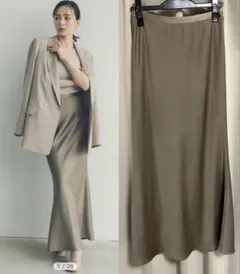 anuans サテンナロースカート