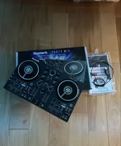 Numark Party Mix DJコントローラーのサムネイル