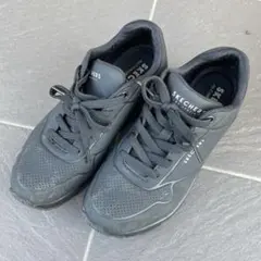 SKECHERS ブラック スニーカー