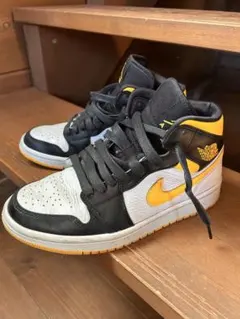 ナイキ ウィメンズ エアジョーダン1 ミッド SE