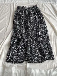 【春物売り出し‼️】花柄フレアスカート M