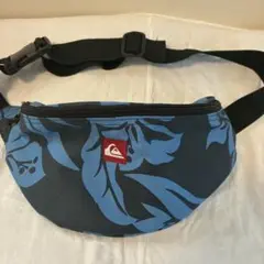 Quiksilver ボディバッグ 花柄 青黒