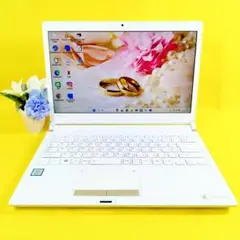 薄型ノートパソコン
