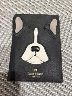 kate spade 犬の顔デザイン パスポートケース