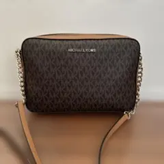 Item thumbnail for item b36600c0-38c0-42cc-abc3-925549426f6c