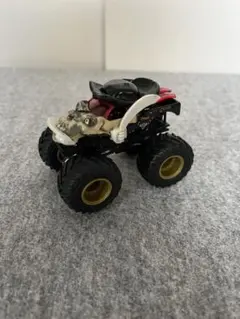 Hot Wheels モンスタートラック スカルデザイン