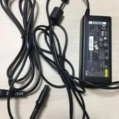 電源アダプター