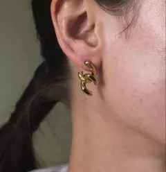 CENE チェーンクロスピアス 金属アレルギー対応ピアス