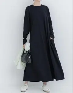 coca コカ　エンボス長袖Aラインワンピース　ブラック　黒　M