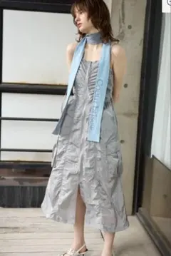 SLY フロントジップギャザーワンピース