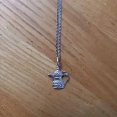 エスニック風ポット型 ペンダントトップ