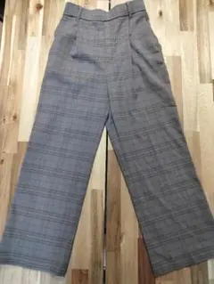 あったかウツクシルエットストレートパンツ