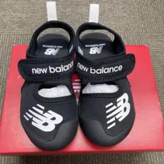 new balance キッズサンダル ブラック 16㎝