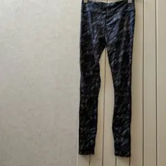 under armourのブラック系レギンス