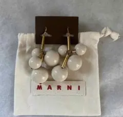 MARNI フラワーピアス ホワイト ピンク　中古 MARNI フラワーピアス ホワイト ピンク 中古 - メルカリ