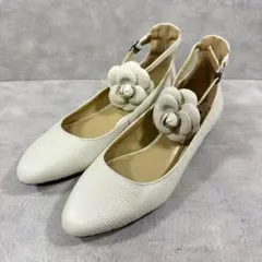 かわいい❤️インゲボルグ カメリア付 白 アイボリー レザーフラットシューズ