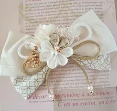 和装髪飾り和風リボンとかすみ草とつまみ細工の髪飾り　卒業式髪飾り　白