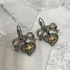 vivienne westwood リボン ハート ピアスのサムネイル