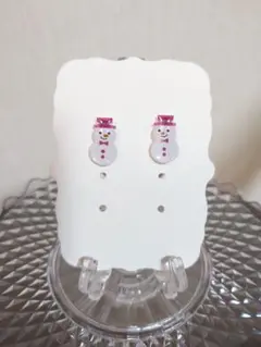ハンドメイド　スノーマン　雪だるま　ピアス　樹脂ピアス　推し　雪　ピンク　レジン