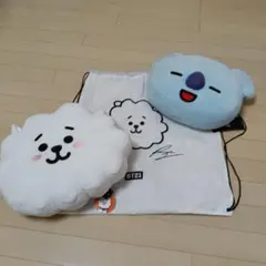 BT21 　 ぬいぐるみクッション