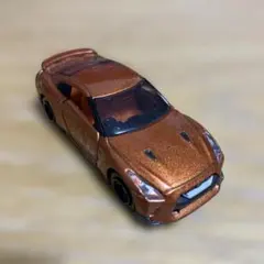 トミカ　GT-R 35 シャイニーオレンジ