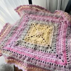 グラデーションカラースクエアお花柄ブランケットびいどろヤーン