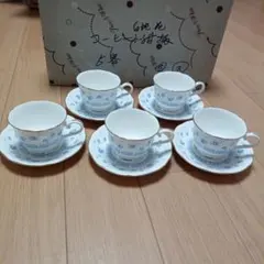 青い花柄のカップ・ソーサー5個セット